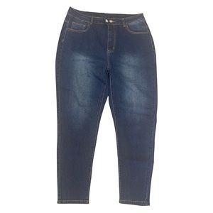 Brand new without tags cropped style jeans size 2XL